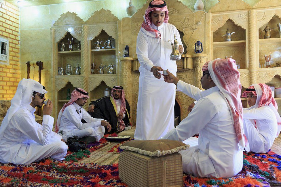 유네스코 무형문화유산 관대함의 상징 아랍커피