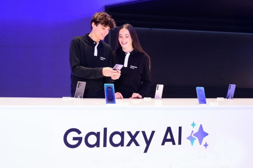 삼성전자가 '모바일 월드 콩그레스 2025'에서 '갤럭시 AI' 생태계를 통한 모바일 경험과 네트워크 혁신 기술을 선보이고 있다.