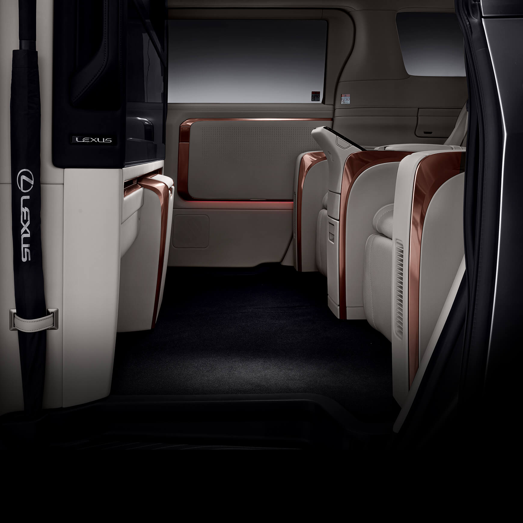 2025 렉서스 LM500h 하이브리드 미니밴의 특징과 모의 견적