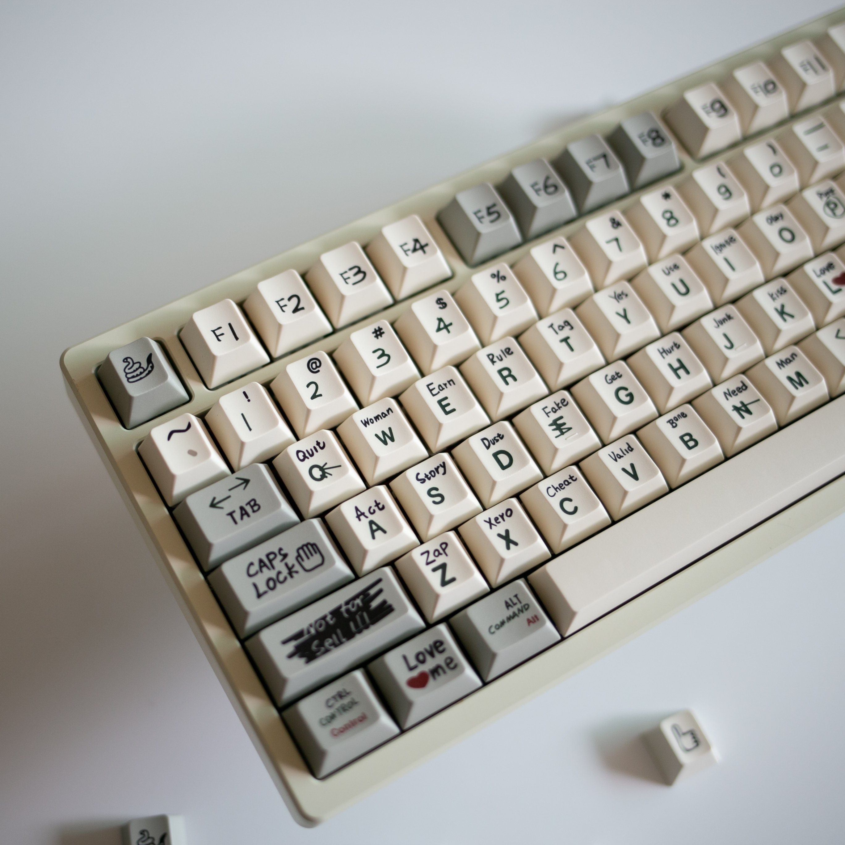 keycapburger_keyboard.jpg