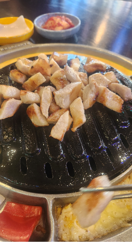 불판에서 익고 있는 항정살 이미지