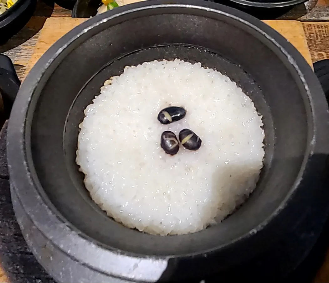 기름진흰쌀밥-돌솥밥
