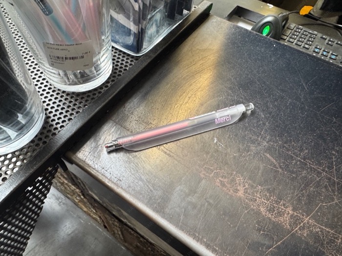 Merci Paris pen souvenir, 메르시 펜 기념품, 파리 편집샵 문구 아이템