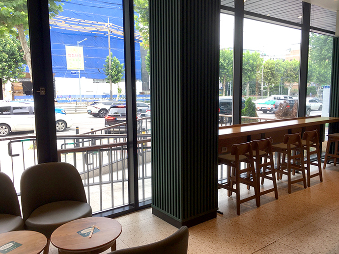 스타벅스-신월동DT점-내부1