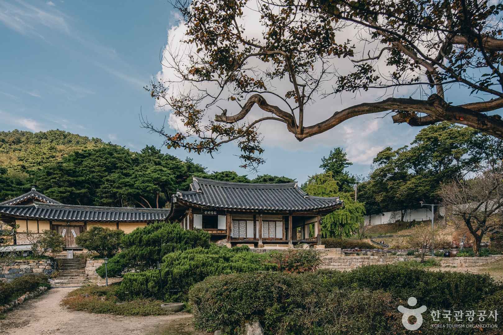 논산 명재 고택