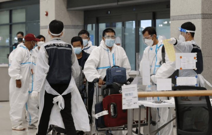 인천공항-방역당국-입국사진