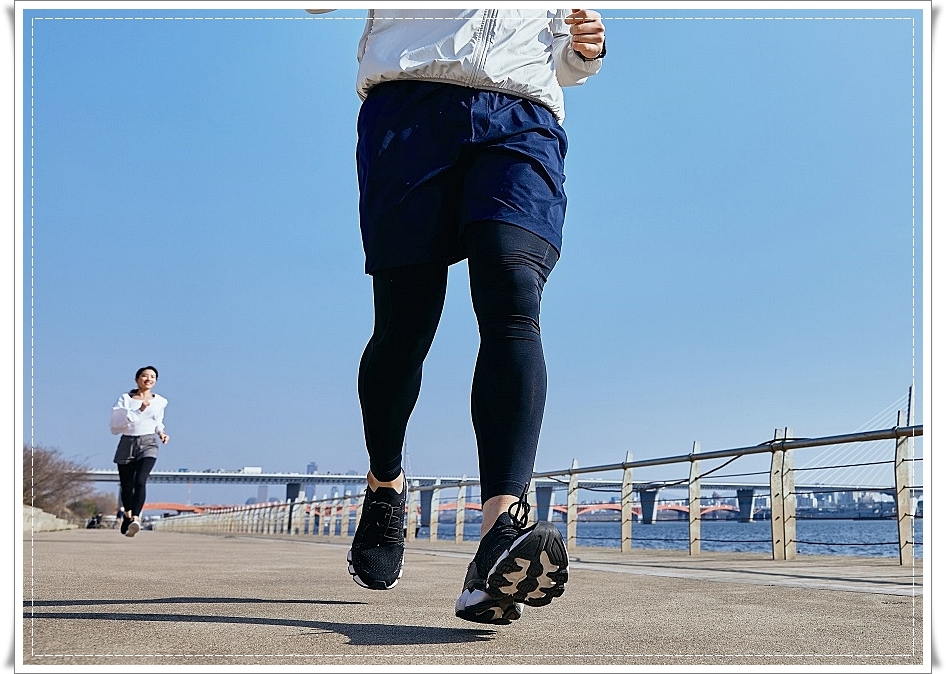 조깅을 하는 남녀