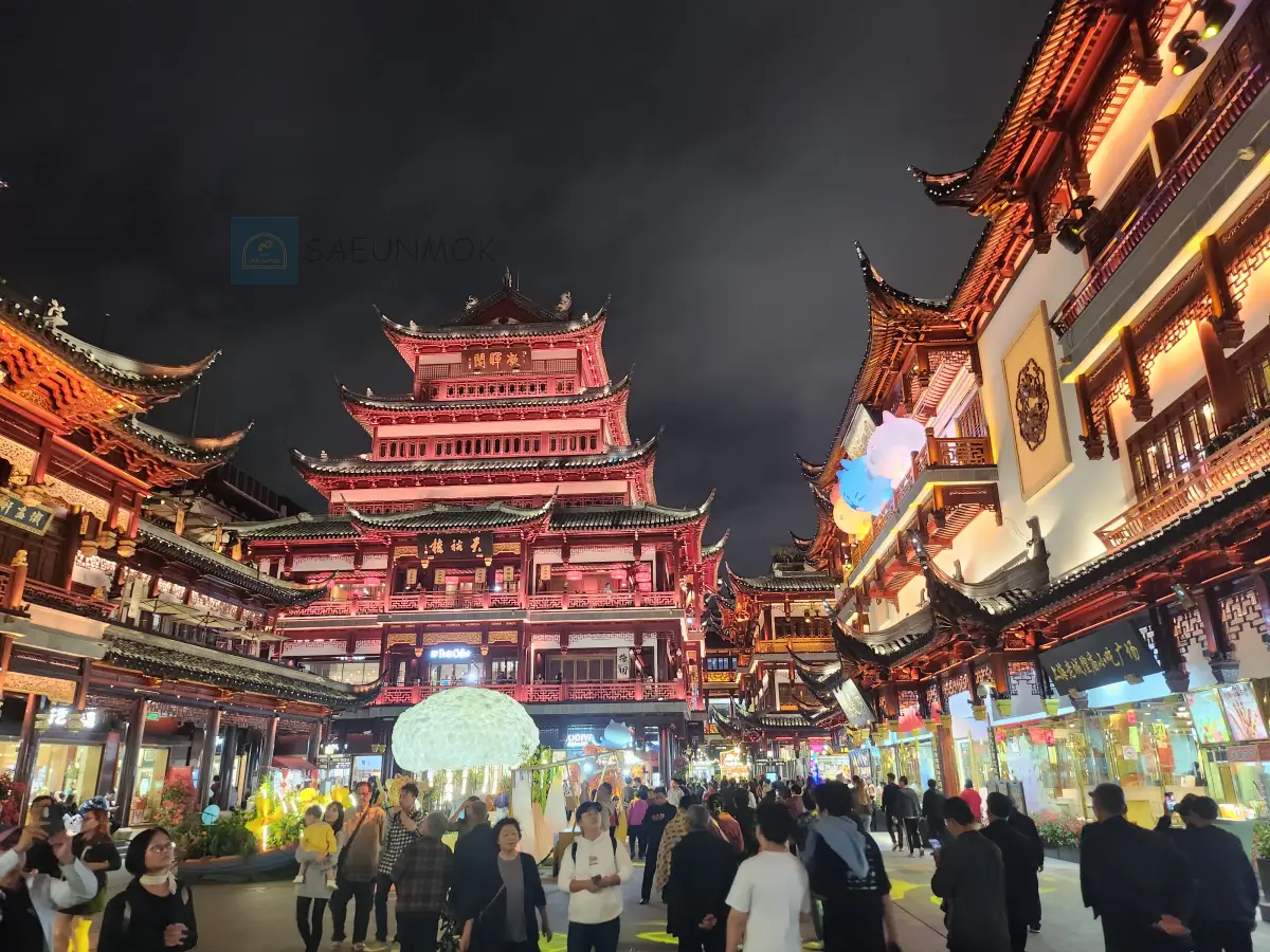 중국-상해-예원-쇼핑거리-사람이-많이-모여-있는-곳