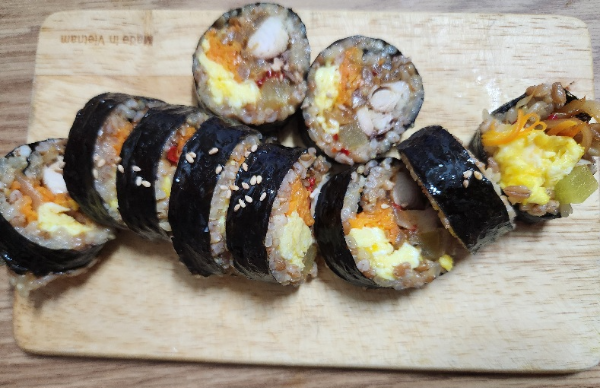 완성된 고등어 김밥