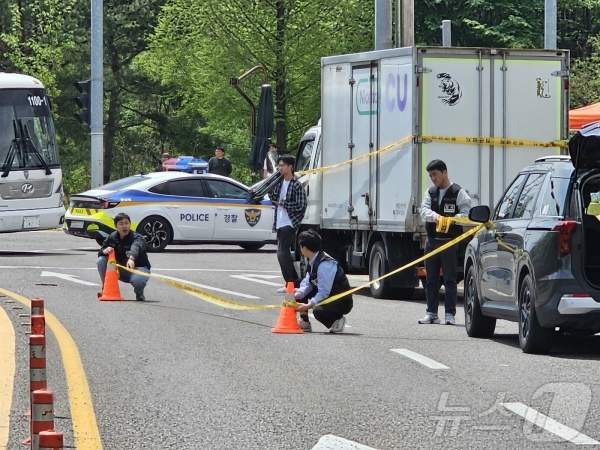 진주 화물차 사고: CU 물류센터 화물연대 조합원 1명 사망, 2명 부