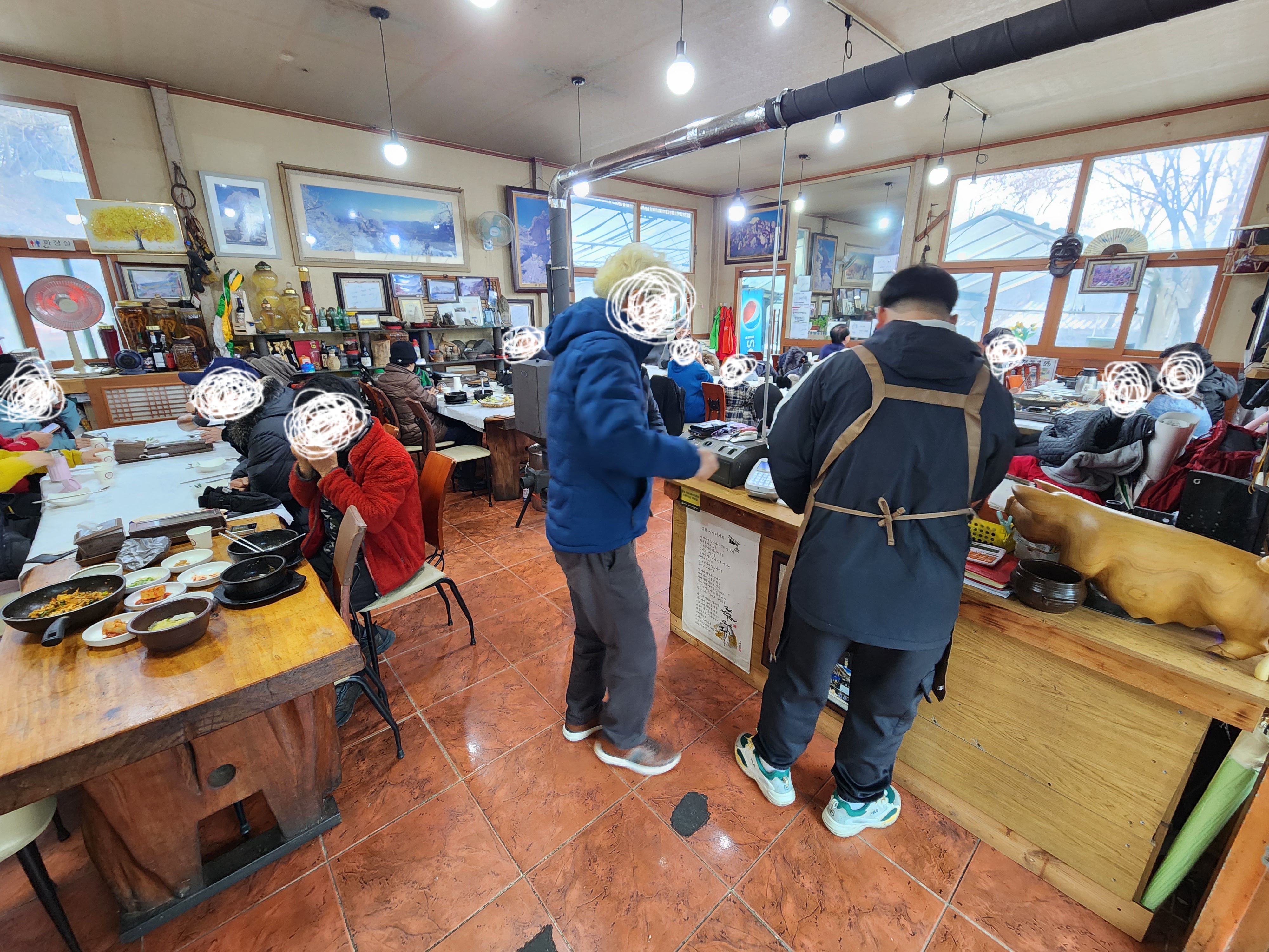 산산산 내부모습