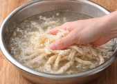 도라지 무침 맛있게만드는법, 쓴맛 없이 아삭하게 성공하는 비법