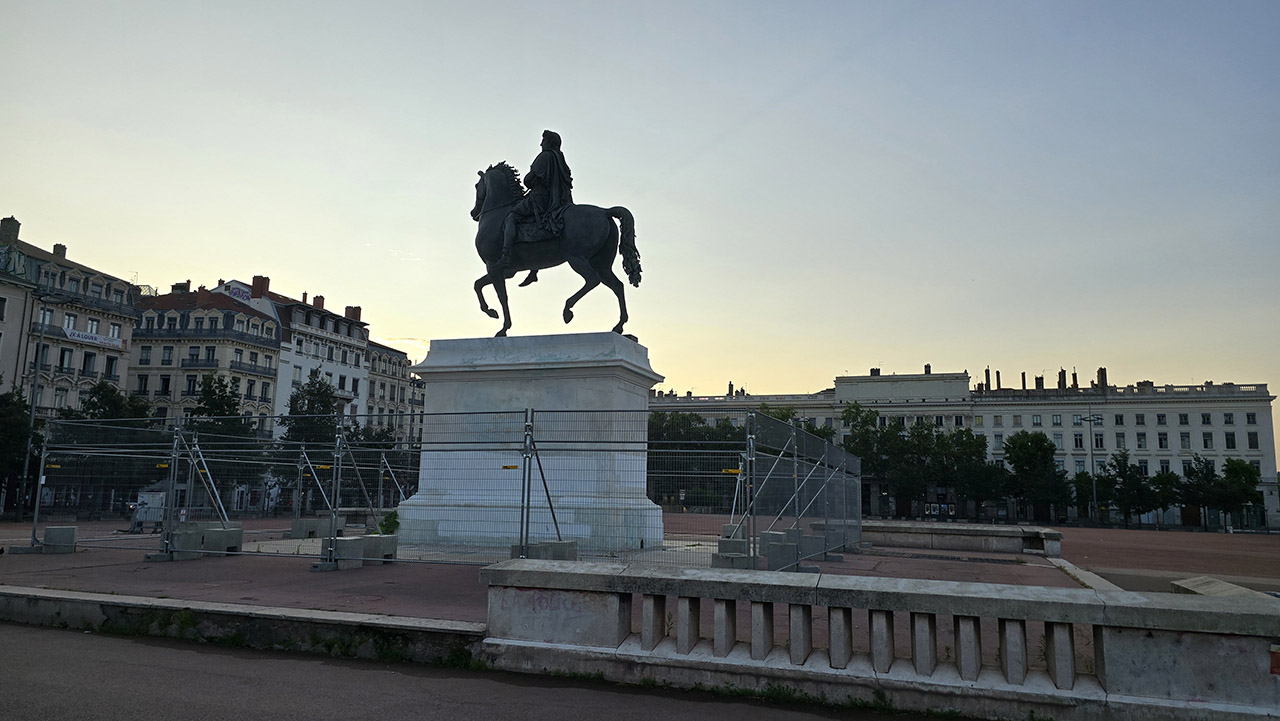 루이 14세 기마상