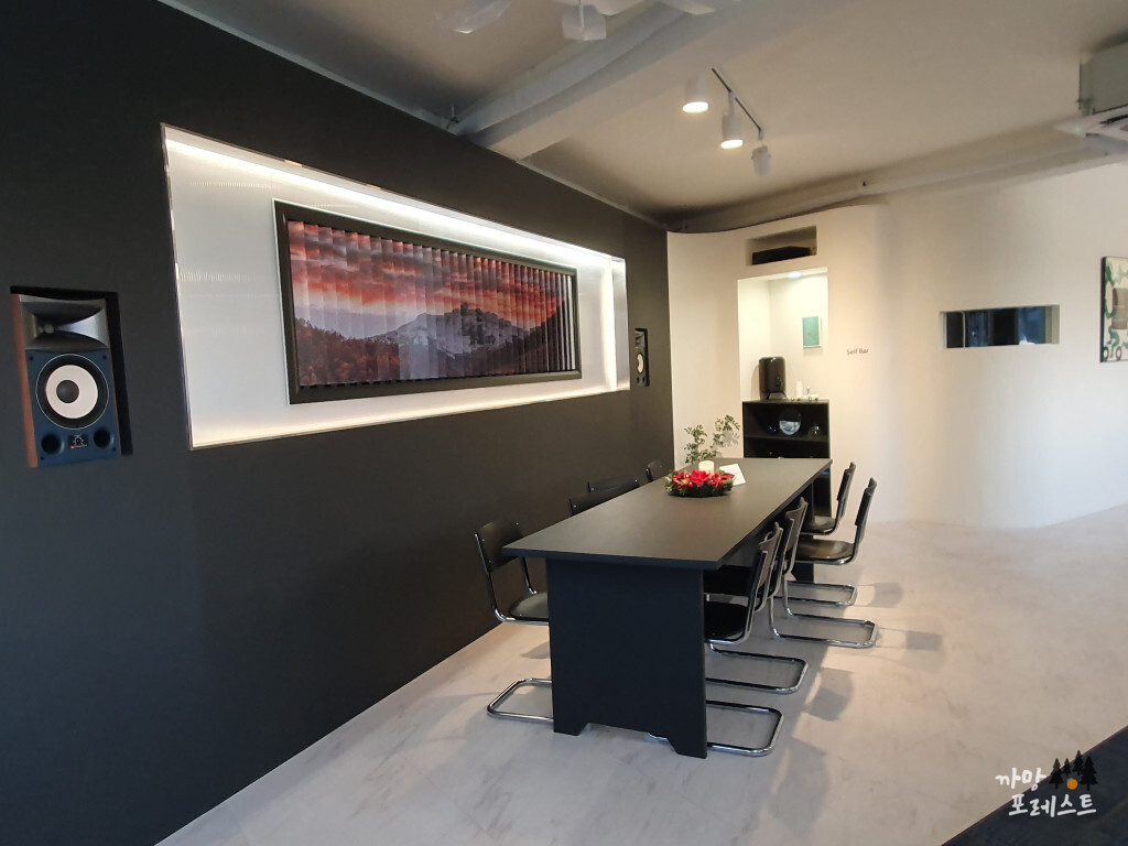 헤올 커피로스터즈 3층