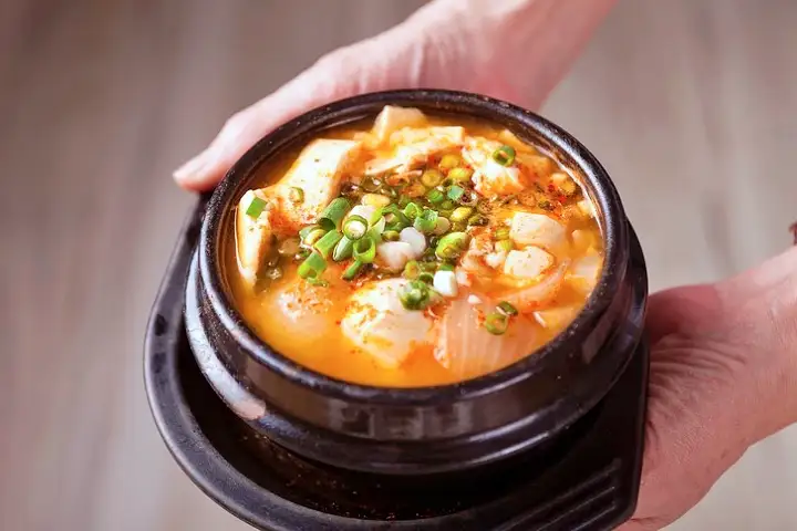 식객 허영만 백반기행 174회 금잔디 편 한식에 치즈를 녹여낸 치즈순두부찌개 전북 임실 맛집 소개