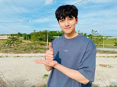 수화 하는 지창욱