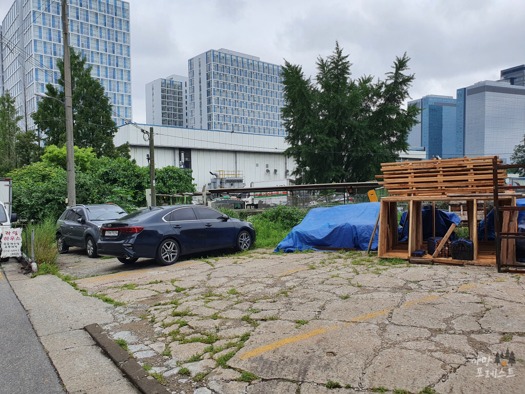 라임하우스 주차공간