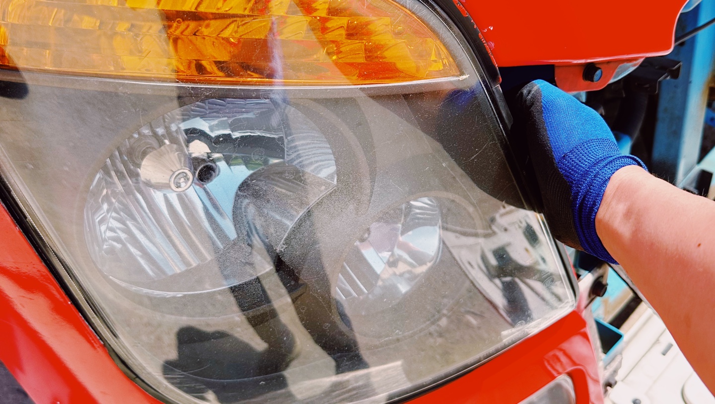 버스 전조등 교체하기