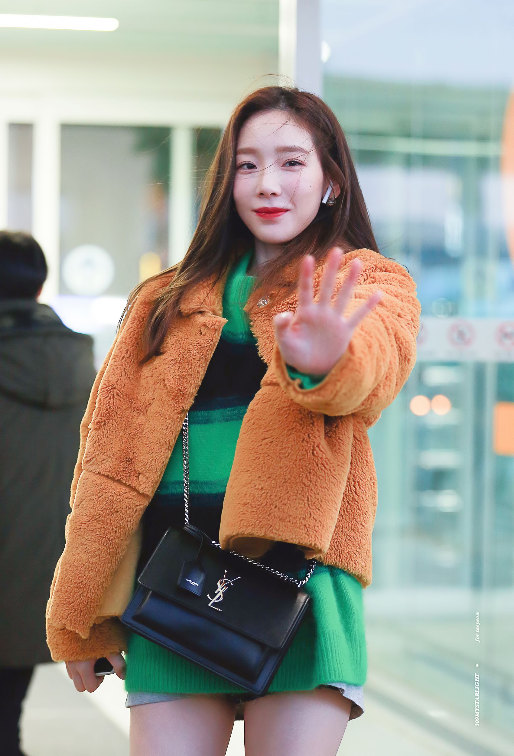 태연 공항패션 사진 태연 공항패션 사진