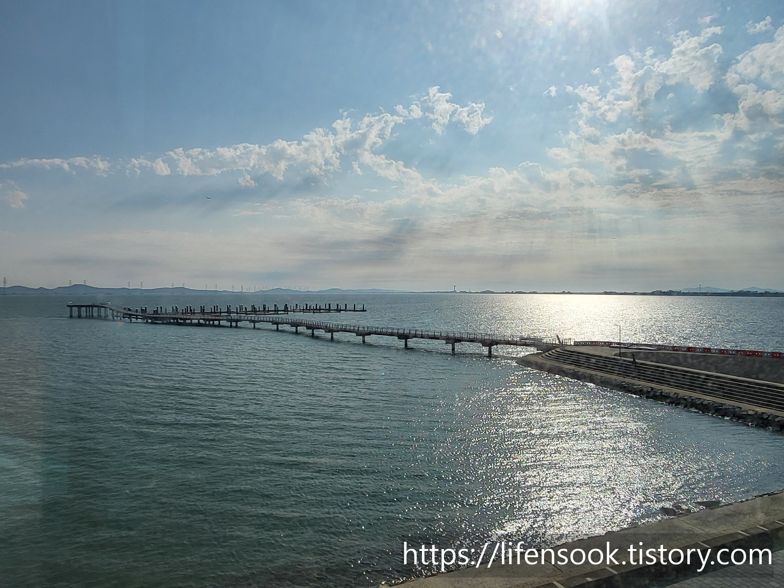 웨이브엠 호텔 웨스트 오션 웨이브 트윈룸 발코니뷰