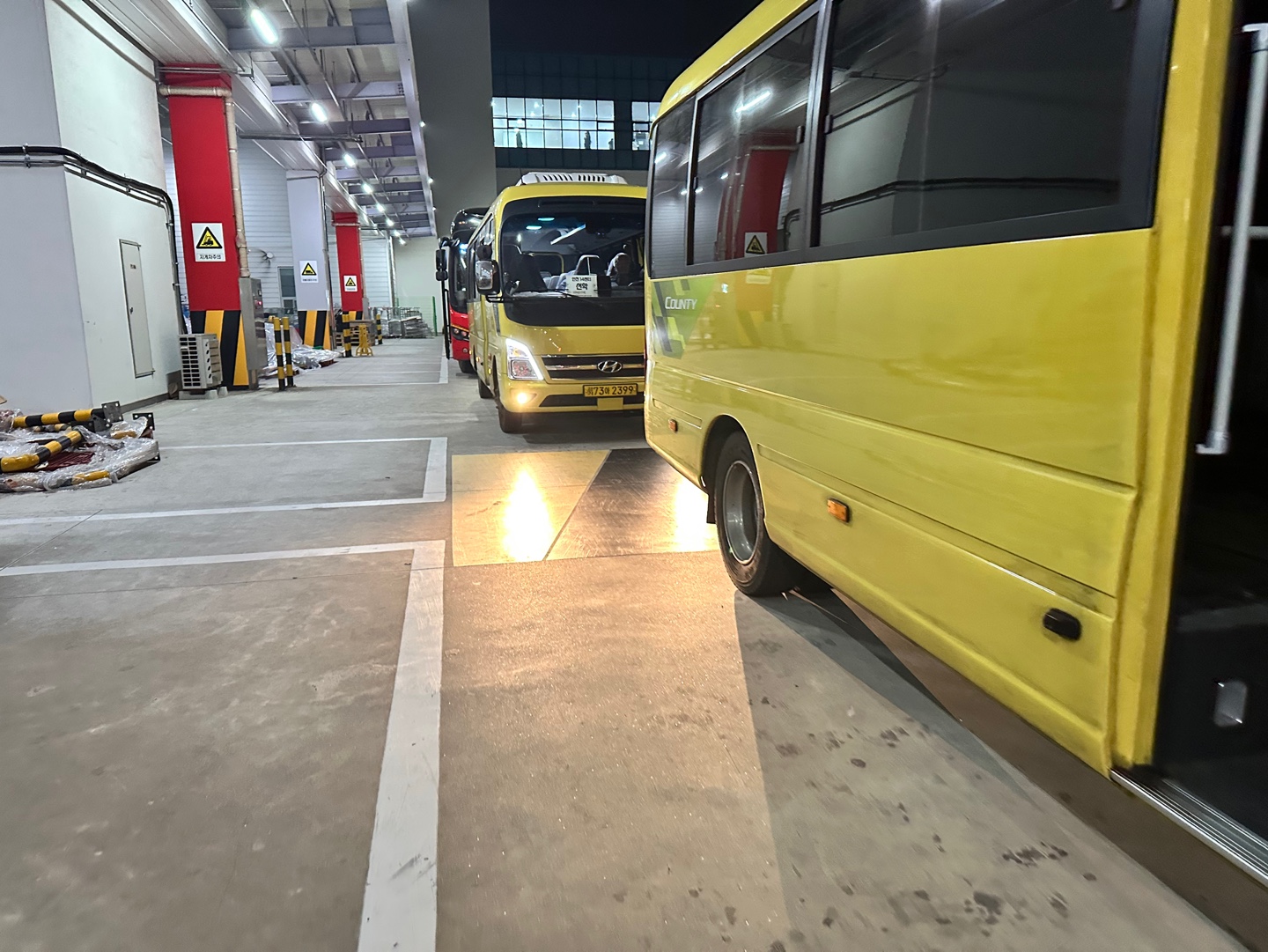 셔틀버스 주차장