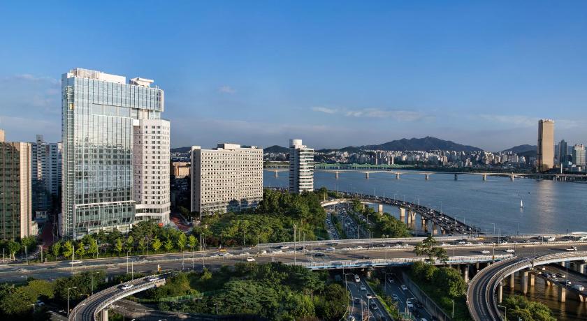 한강뷰 호캉스 호텔 나루 서울 엠갤러리 부아쟁 레스토랑 인피니티풀 추천