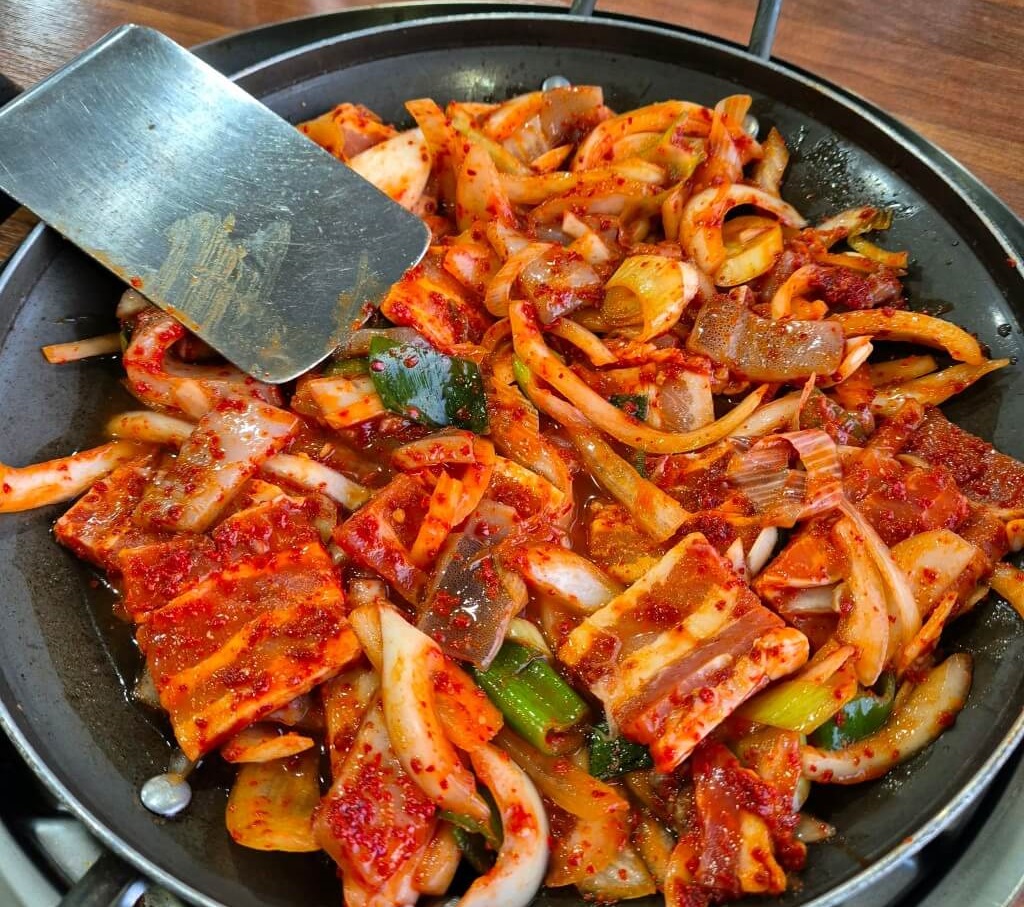 오늘N 2507회 위대한 일터 안양 동안구 평청동 30년 전통 오삼불고기 청국장 맛집 할매오삼구이청국장