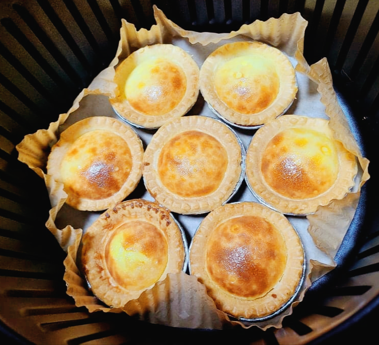 냉동 에그타르트 생지를 집에서 에어프라이어로 굽는 방법