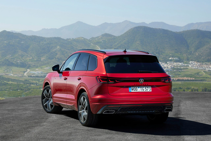 2024 폭스바겐 투아렉 페이스리프트 공개 가격 출시일 성능 제원