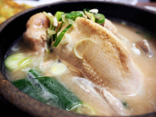 초복 필수요리, 삼계탕 레시피 – 집에서 쉽게 만드는 법!