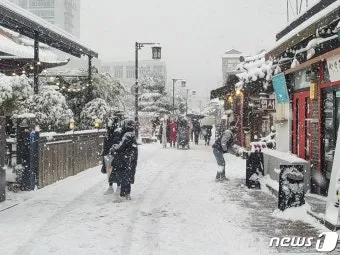 전주 한파 경보 아침 출근 길 미끄럼 주의 보행 요령_16