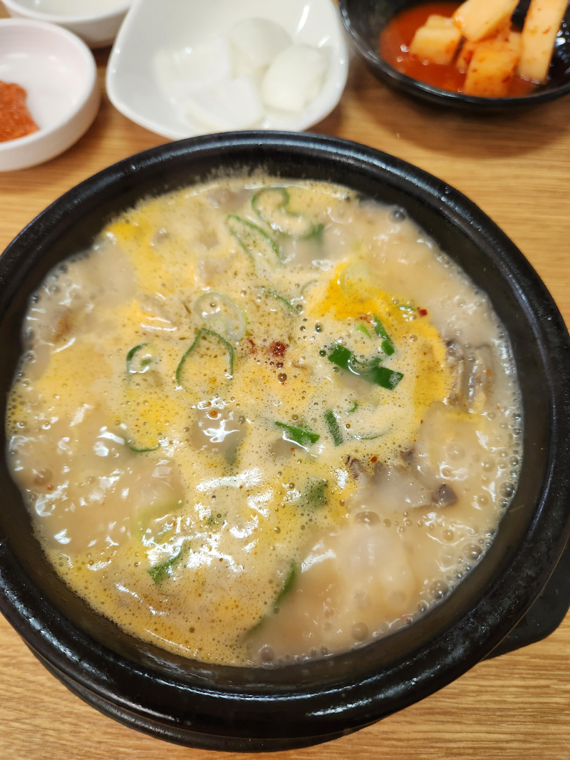 서울대입구 신의주찹쌀순대 얼큰순대국