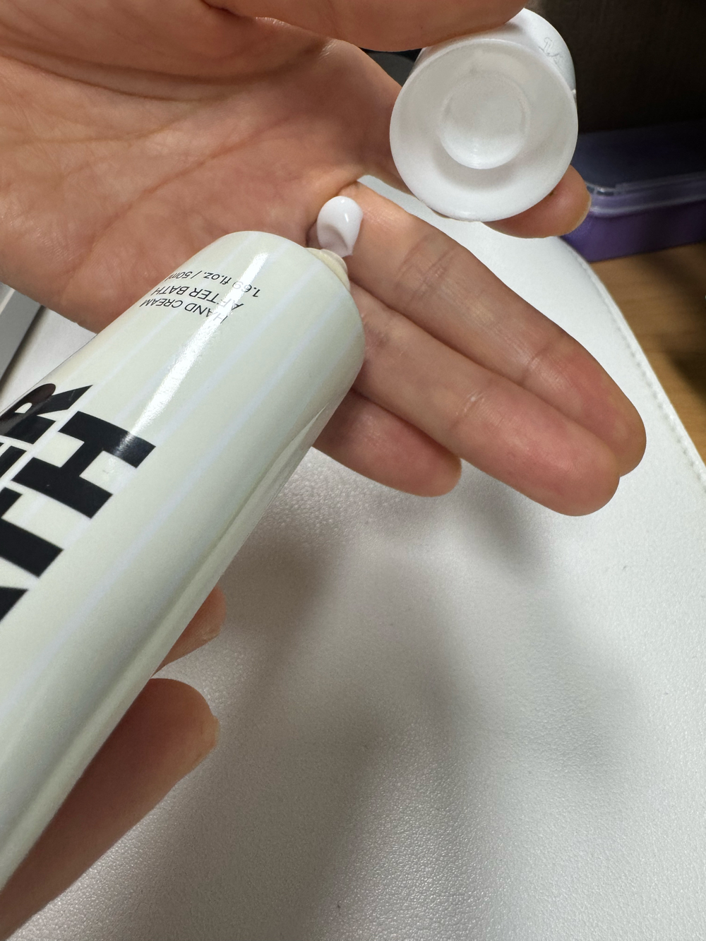 센녹 핸드크림 바르는