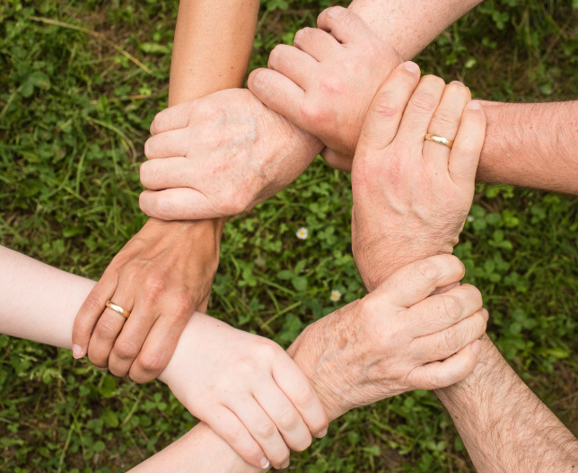 신청해야만 받을 수 있는 중장년 지원금 총정리