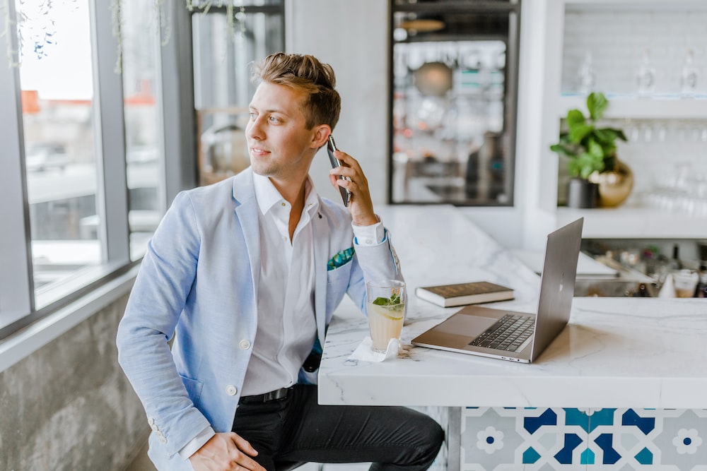 비즈니스 캐주얼 착용 예시