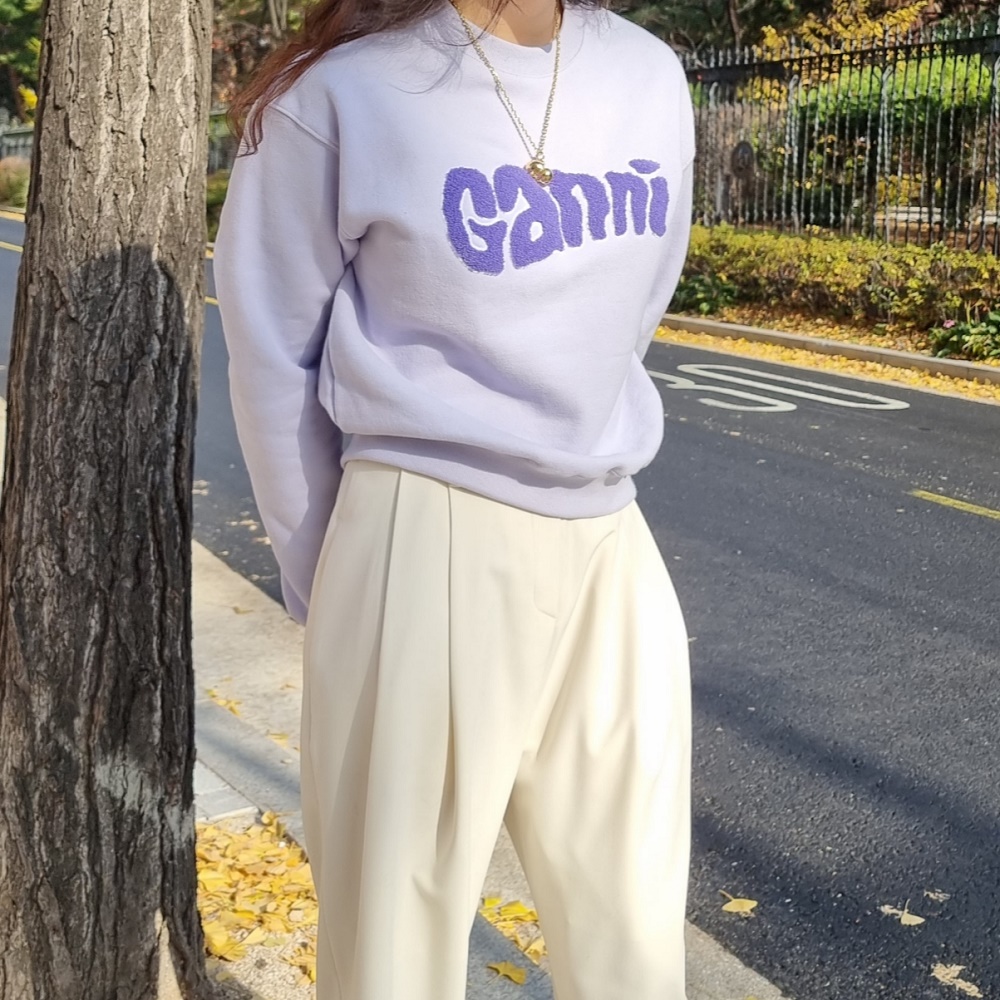가니 크롭 에센셜 렉토 맨투맨 2color