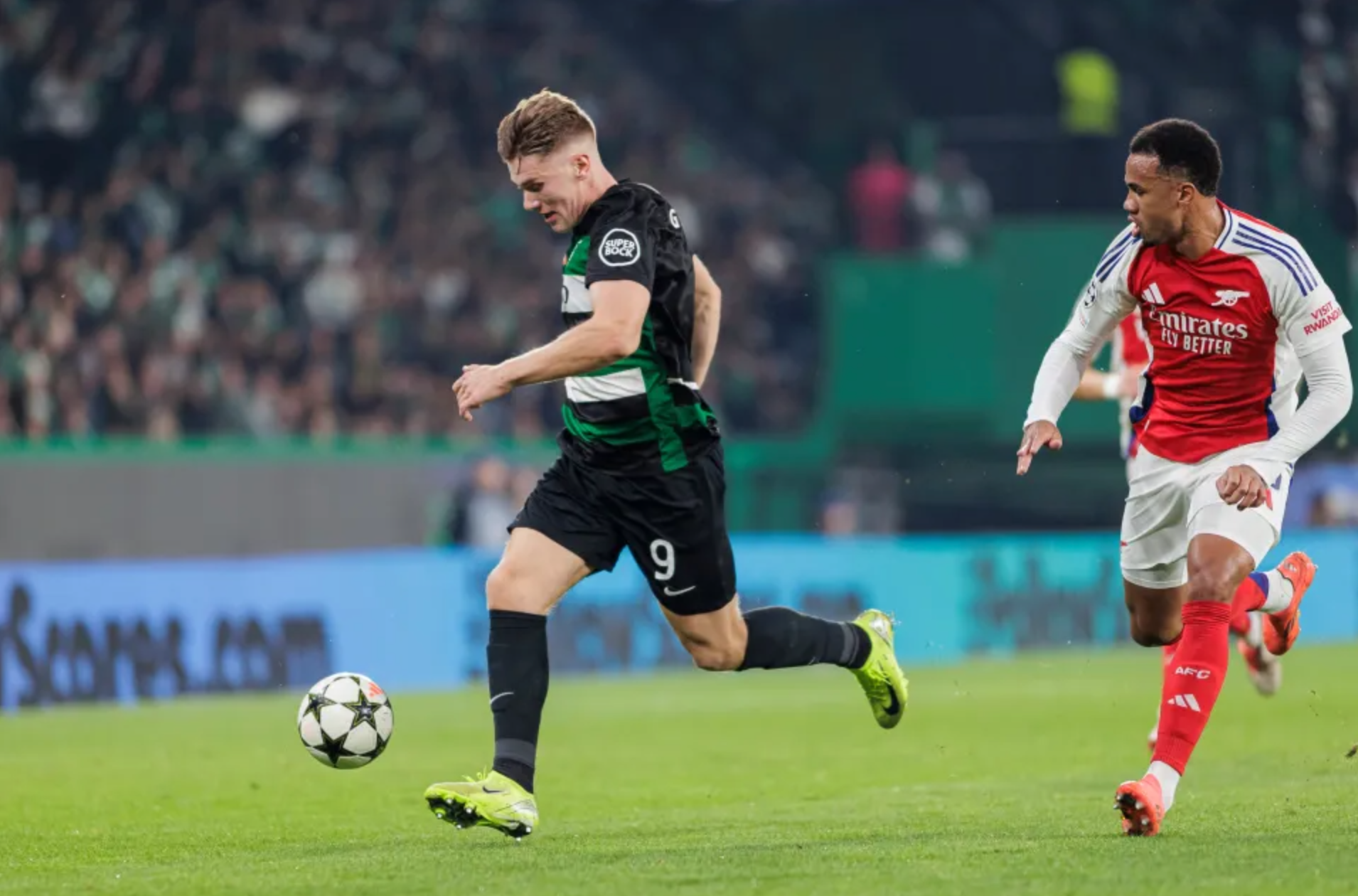 빅토르 요케레스가 질주하고 있다.