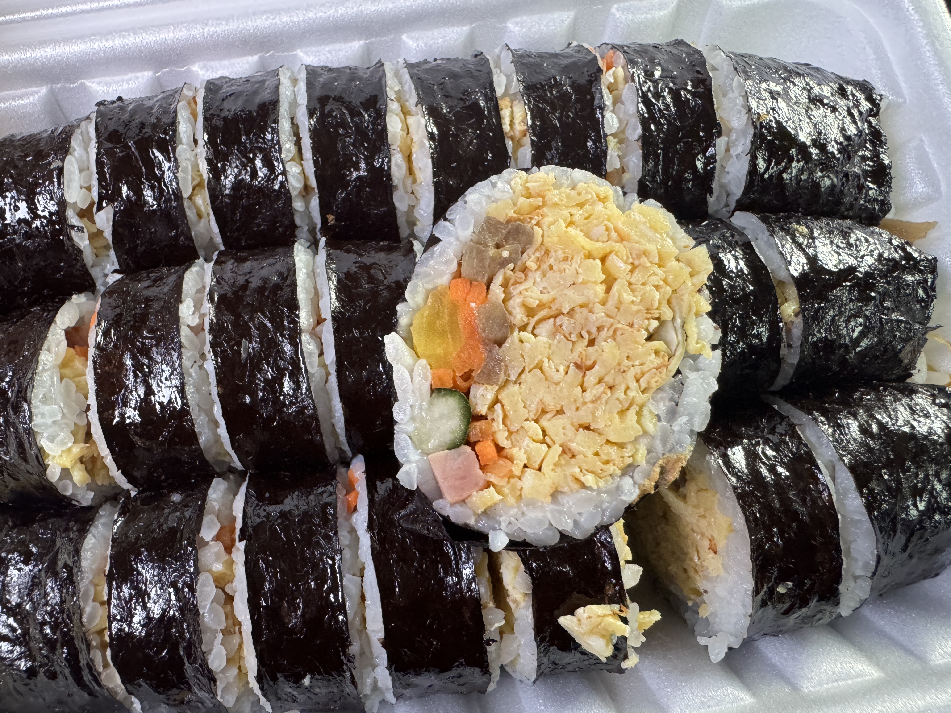 경주-교리김밥-봉황대점-김밥사진