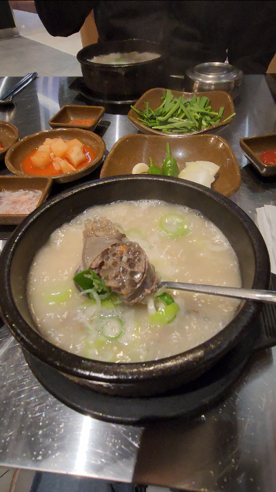 부산 수변최고돼지국밥 위치