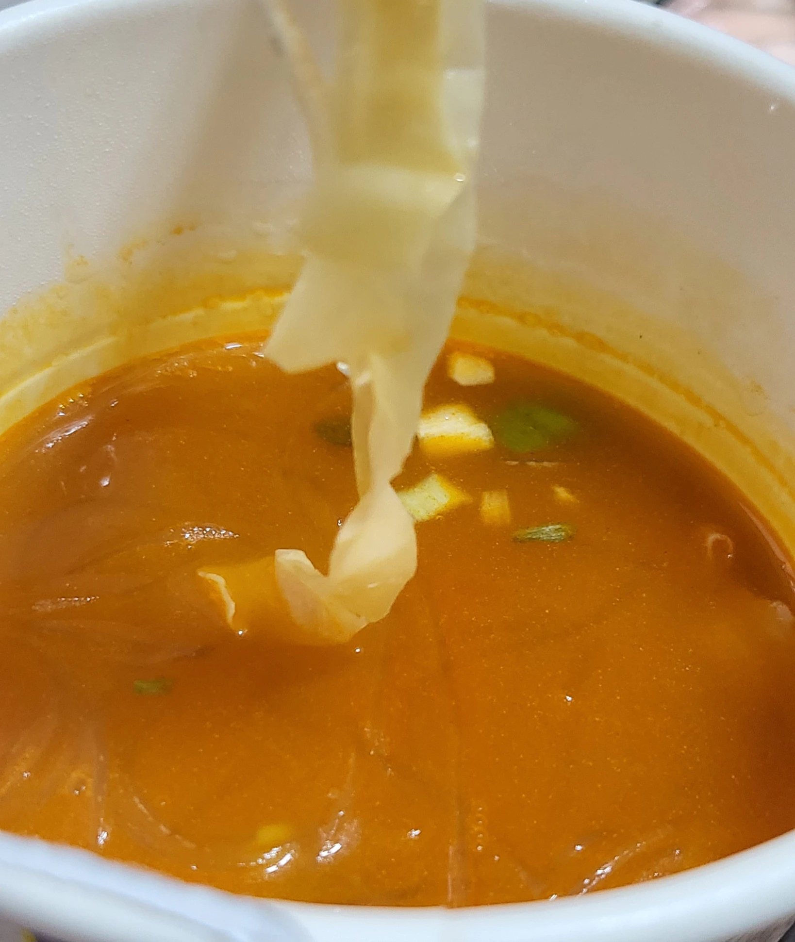 컵누들 마라탕 건두부