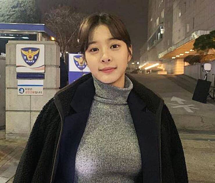 설인아
