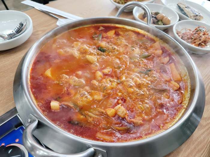 고추장불고기 간장 불백 김치찌개 충청도 짜글이 충주 맛집 추천 생방송투데이 보고 먹고 즐기고 3GO