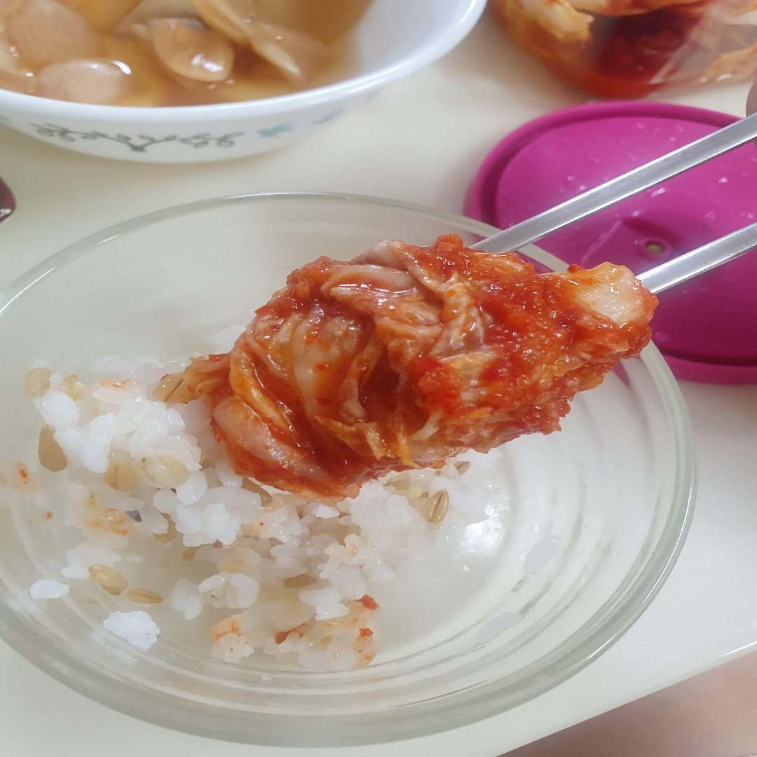 팔공김치 한 숫갈