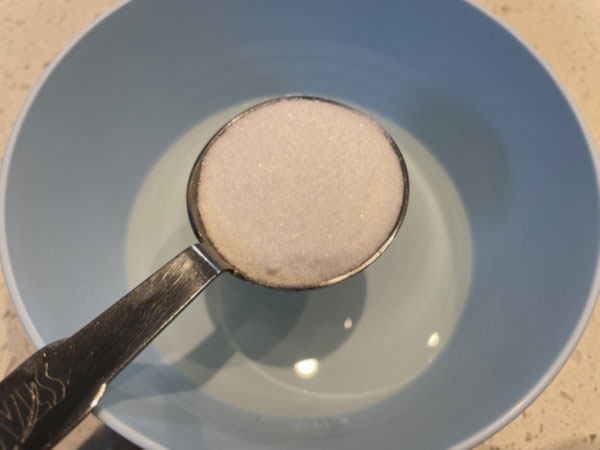 오이무침 양념 - 설탕 1큰술