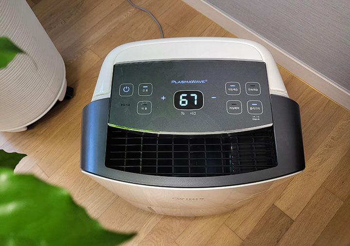 위닉스 제습기 윗면