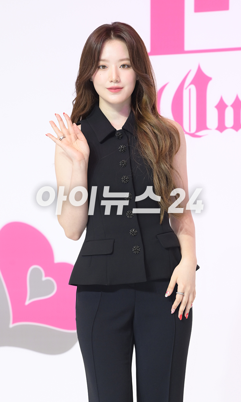 그룹 (여자)아이들 슈화가 15일 오후 서울 강남구 역삼동 조선팰리스에서 열린 (여자)아이들 여섯 번째 미니 앨범 'I feel' 제작발표회에 참석하고 있다. [사진=정소희 기자]