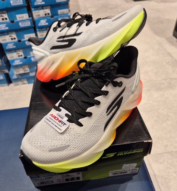 발 피로 줄이는 러닝화