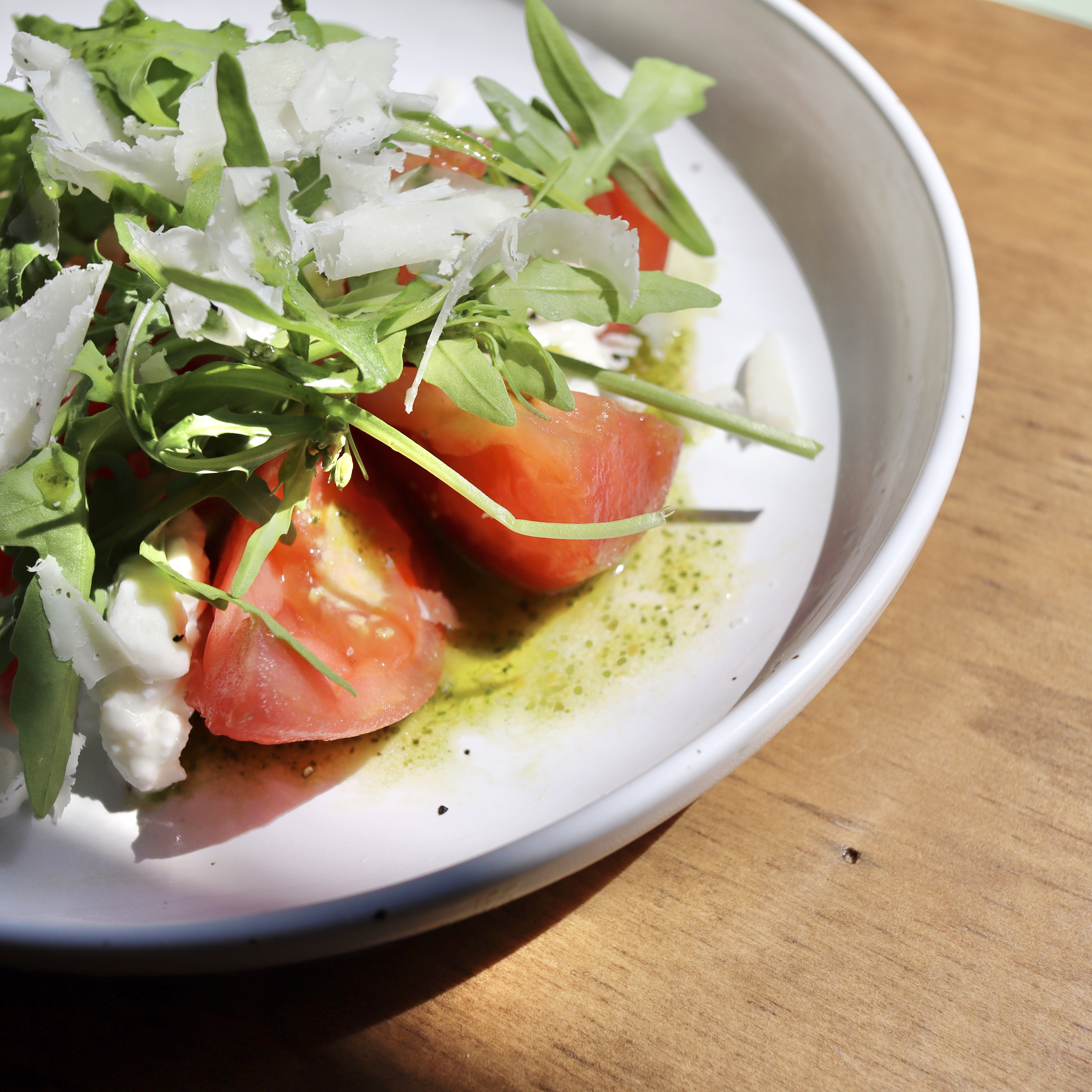토마토 부라타치즈 샐러드