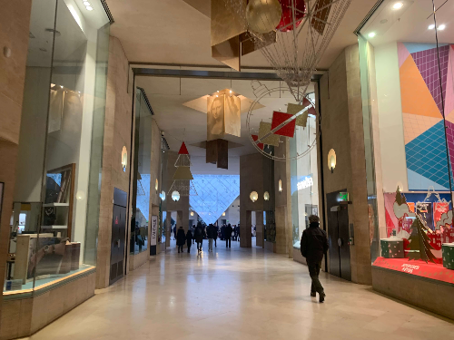 img_루브르 지하 경로 사진 2