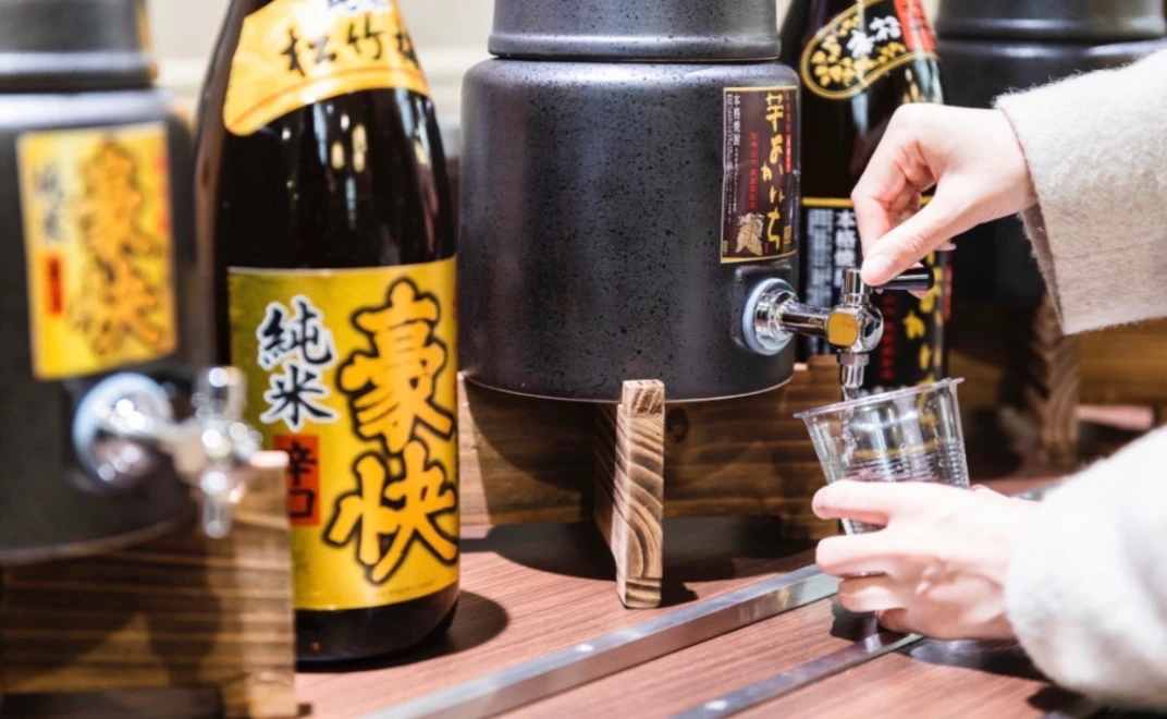 오사카 히노데 호텔 무제한 술